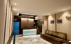 Status Business Hotel Kanpur 2*